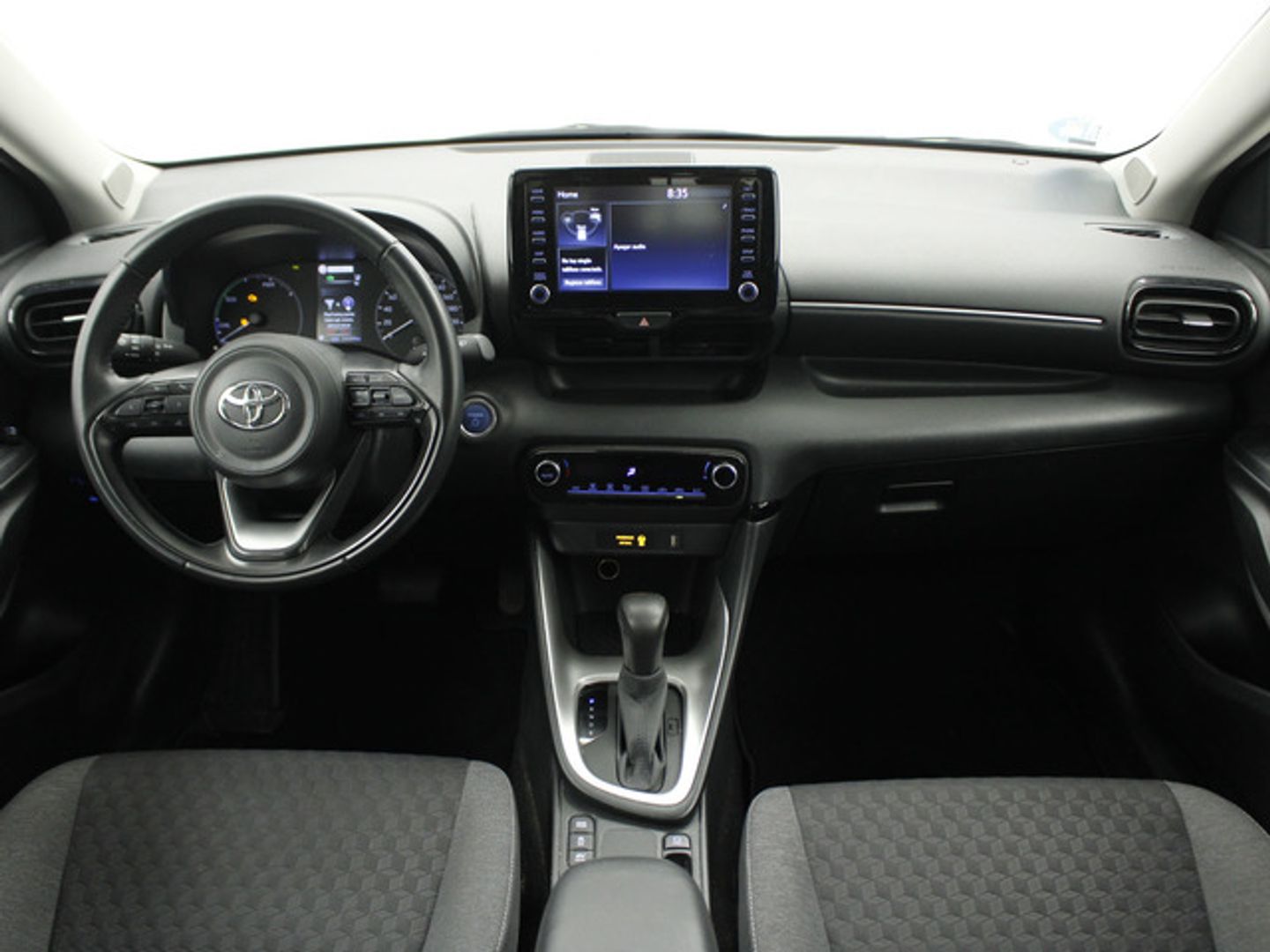 Toyota Yaris 120H Active Tech 85 kW (116 CV) Blanco Compact