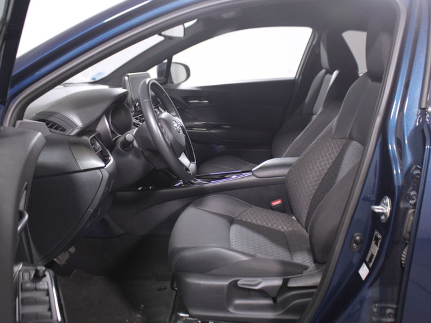 Toyota C-HR 1.8 125H Advance 90 kW (122 CV) Azul SUV