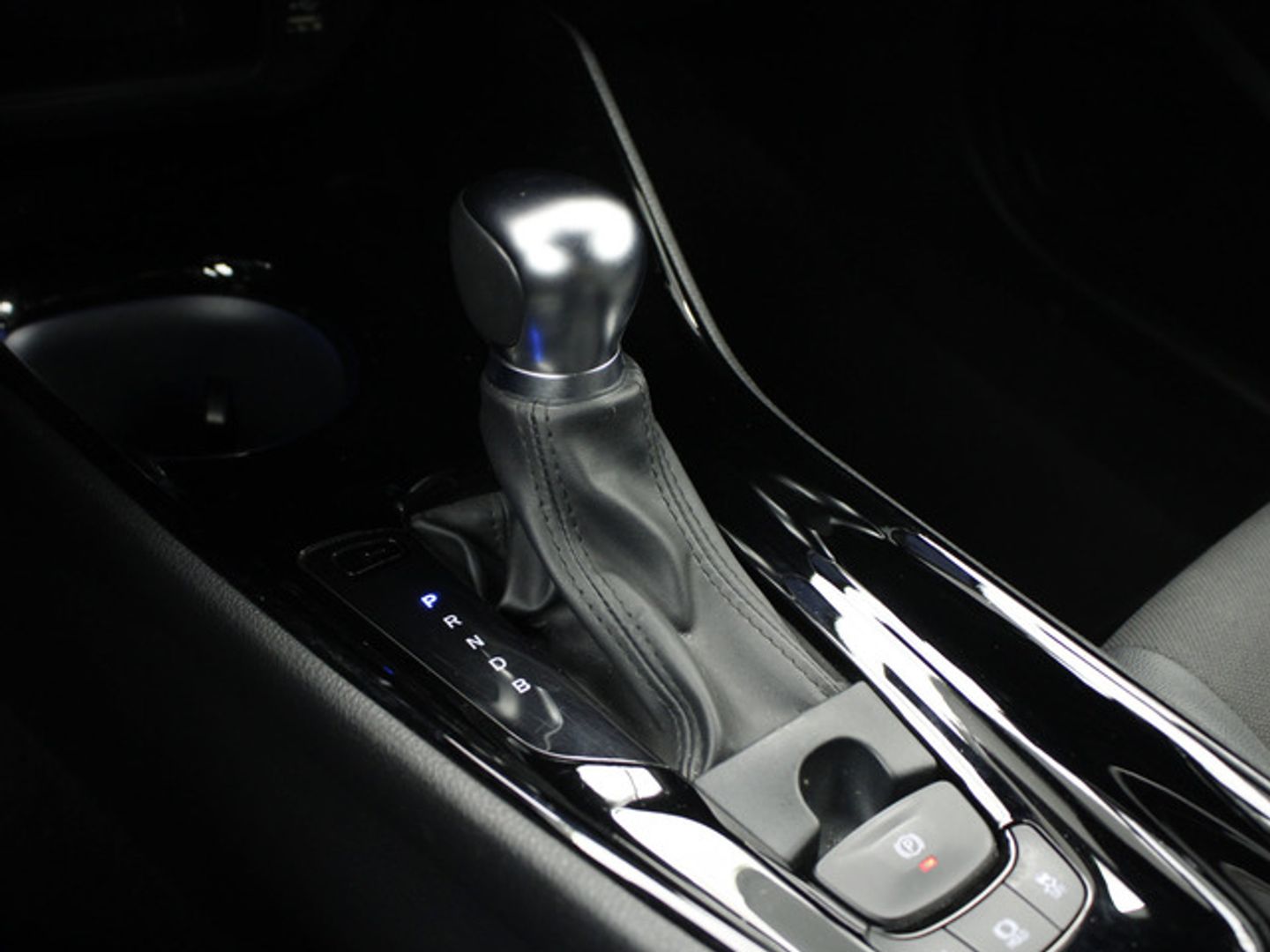 Toyota C-HR 1.8 125H Advance 90 kW (122 CV) Azul SUV