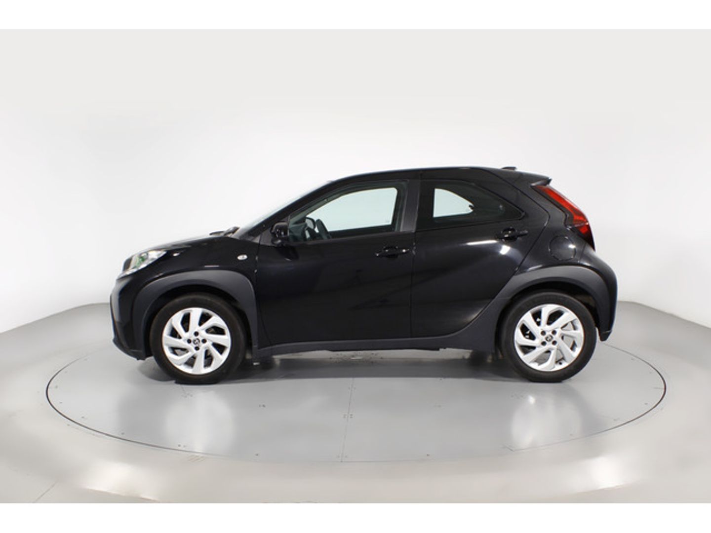 Toyota Aygo X Cross 1.0 VVT-I Play 53 kW (72 CV) Negro SUV