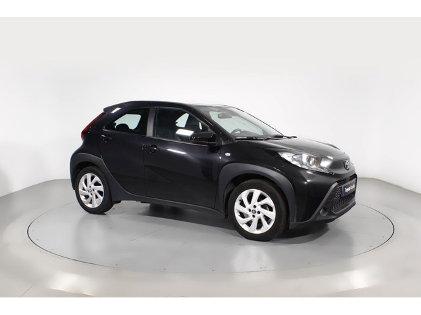 Toyota Aygo X Cross 1.0 VVT-I Play 53 kW (72 CV) Negro SUV
