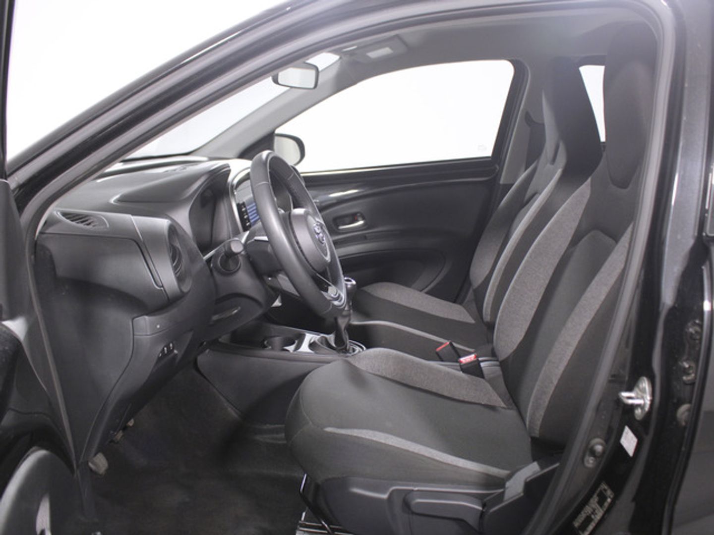Toyota Aygo X Cross 1.0 VVT-I Play 53 kW (72 CV) Negro SUV