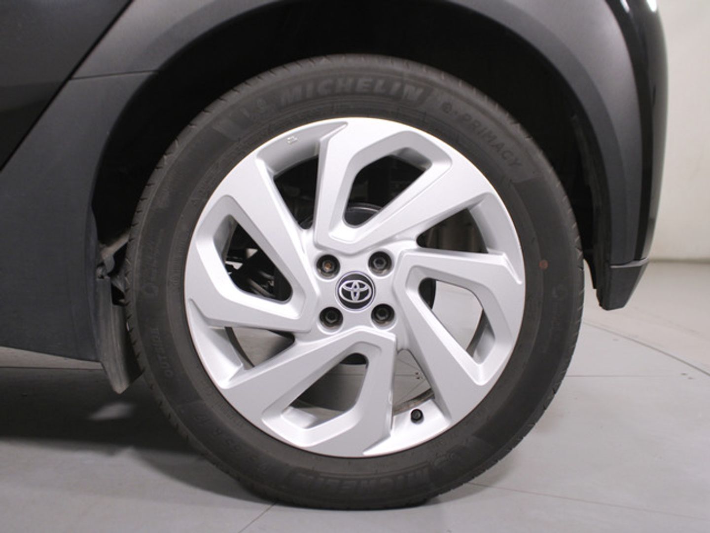 Toyota Aygo X Cross 1.0 VVT-I Play 53 kW (72 CV) Negro SUV
