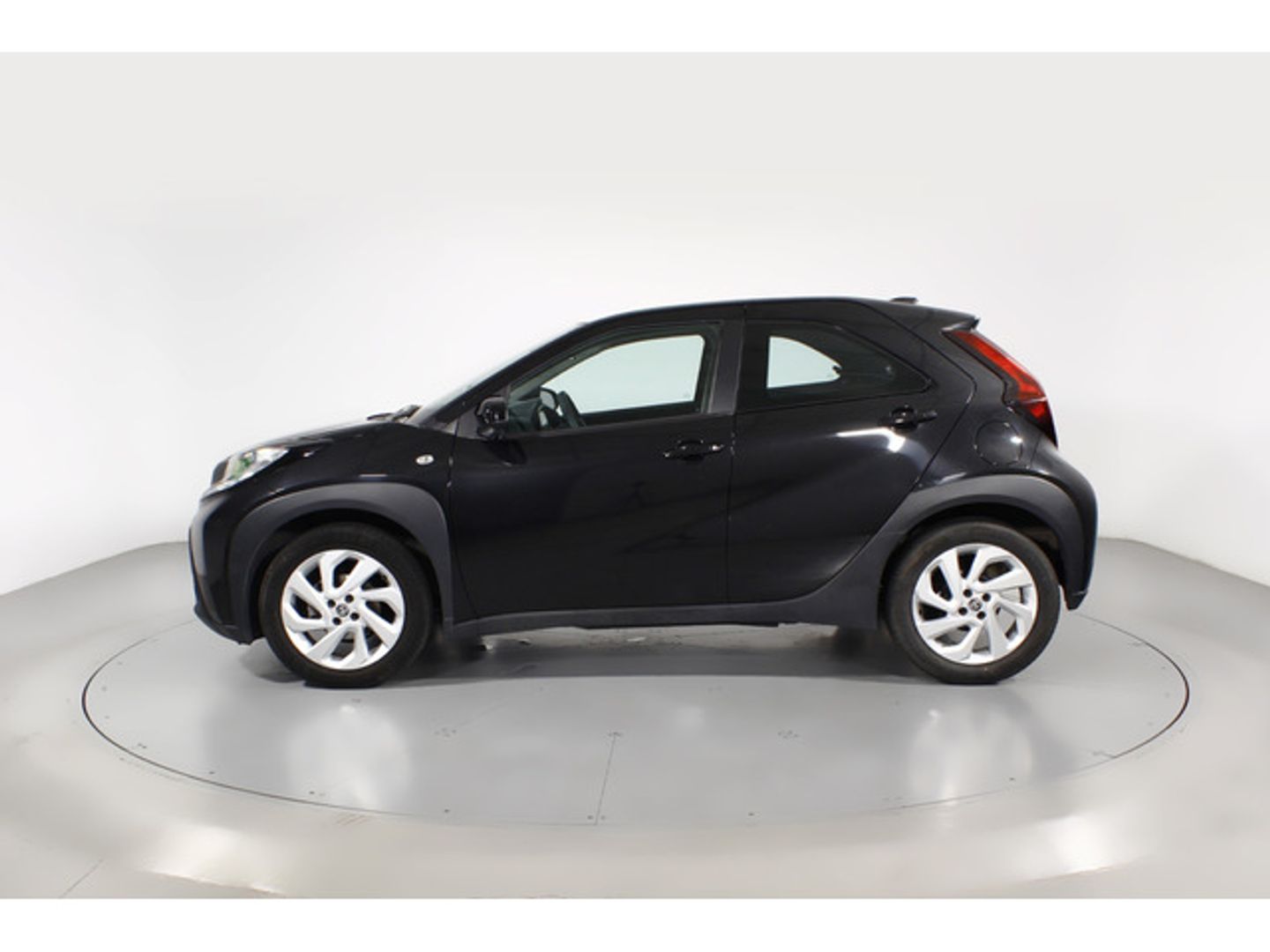 Toyota Aygo X Cross 1.0 VVT-I Play 53 kW (72 CV) Negro SUV