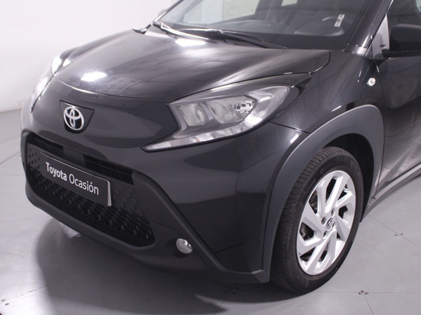 Toyota Aygo X Cross 1.0 VVT-I Play 53 kW (72 CV) Negro SUV