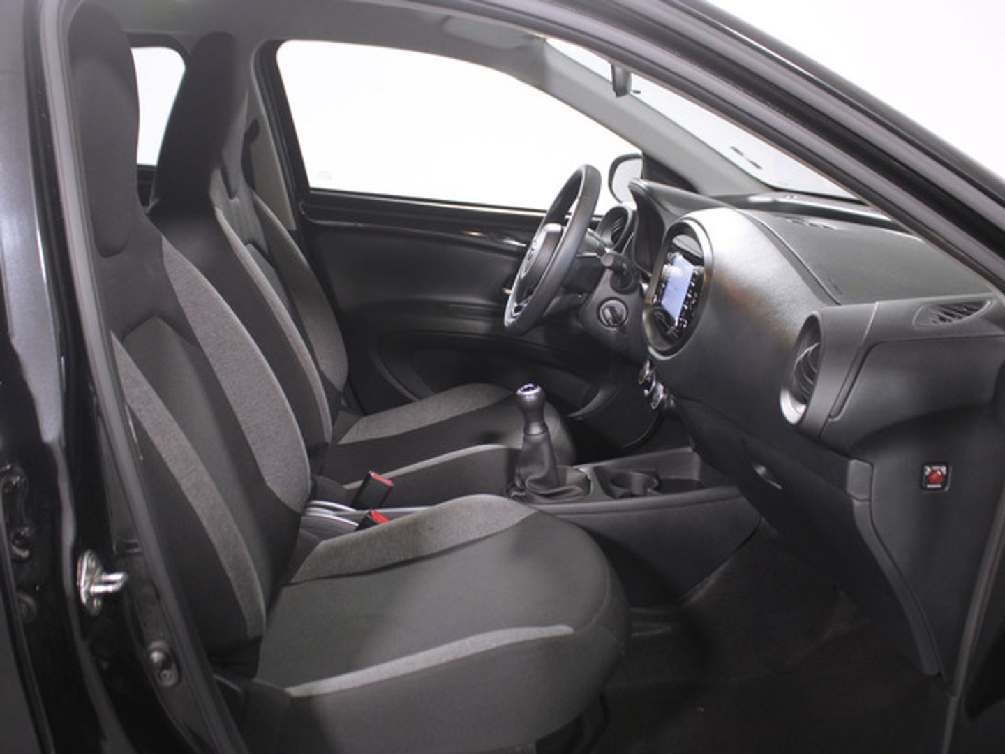 Toyota Aygo X Cross 1.0 VVT-I Play 53 kW (72 CV) Negro SUV
