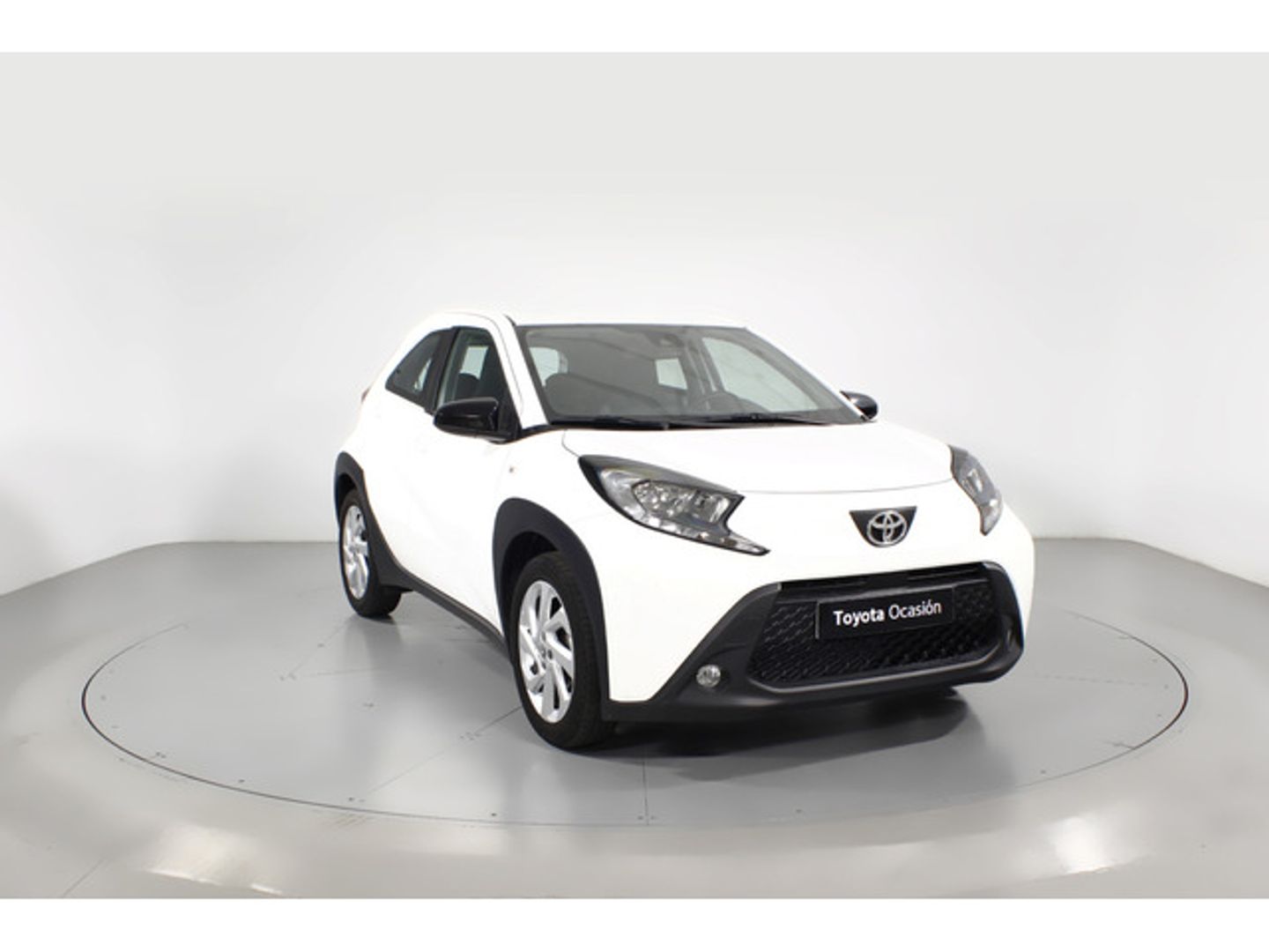 Toyota Aygo X Cross 1.0 VVT-I Play 53 kW (72 CV) Blanco SUV