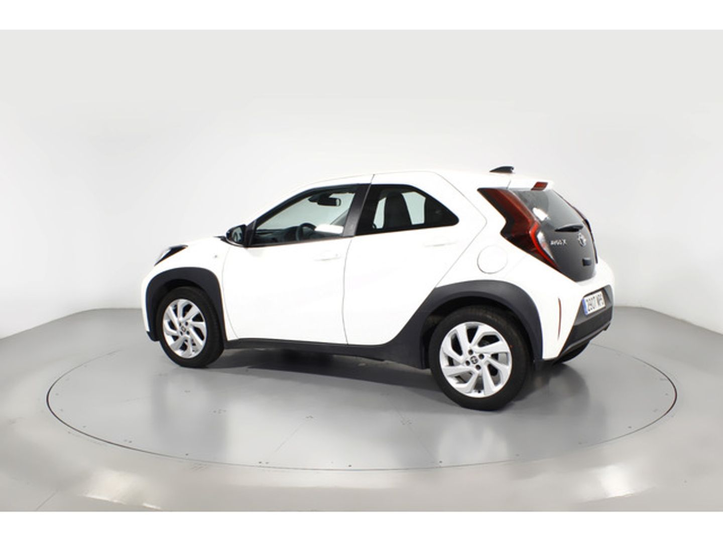 Toyota Aygo X Cross 1.0 VVT-I Play 53 kW (72 CV) Blanco SUV