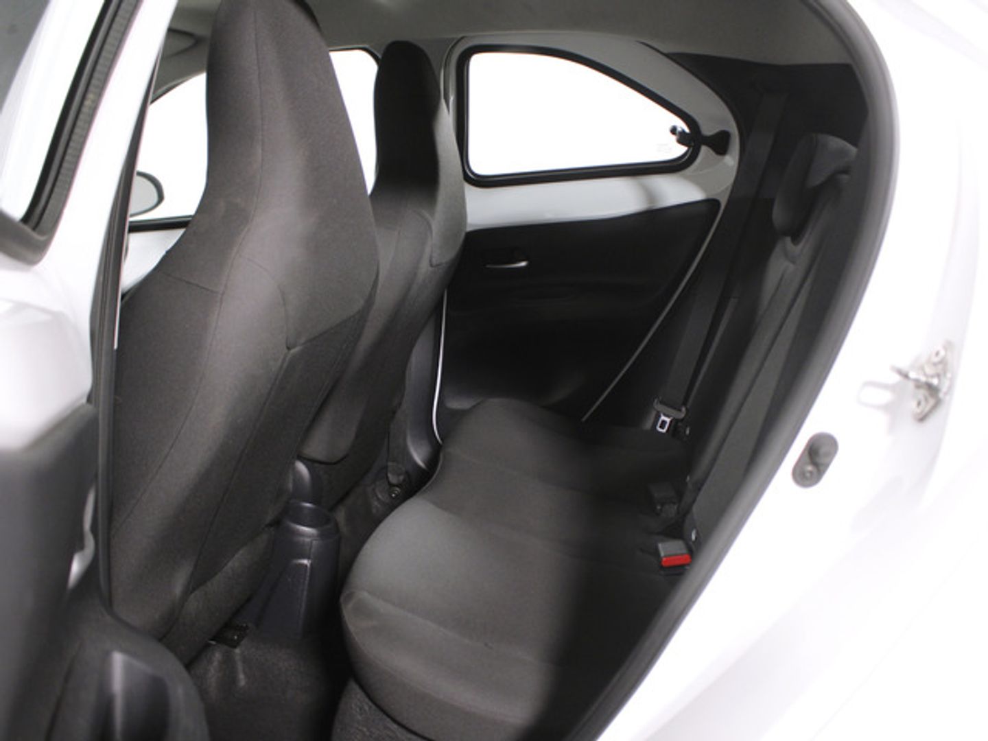 Toyota Aygo X Cross 1.0 VVT-I Play 53 kW (72 CV) Blanco SUV