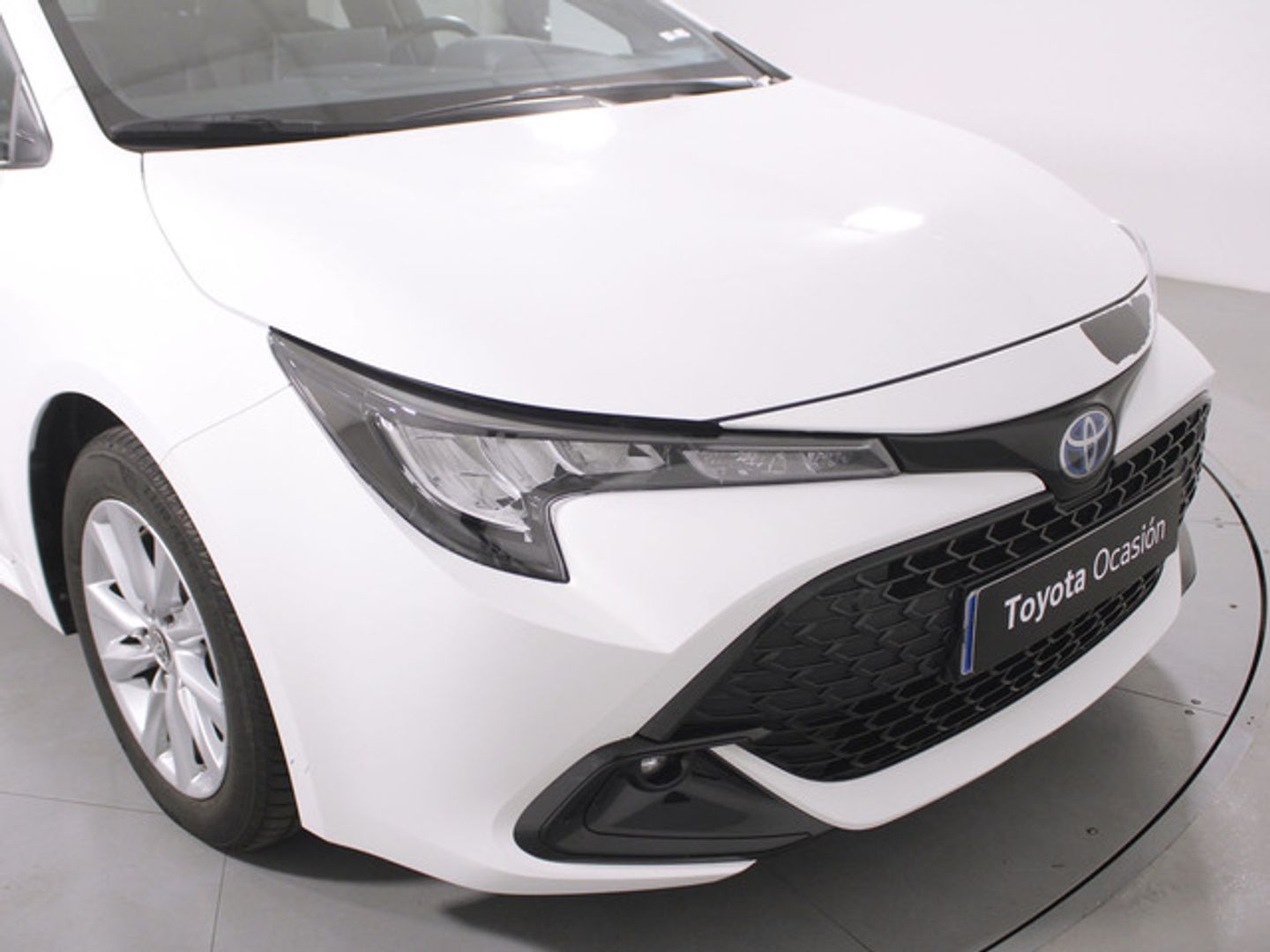 Toyota Corolla 140H Active Plus 103 kW (140 CV) Blanco Sedan