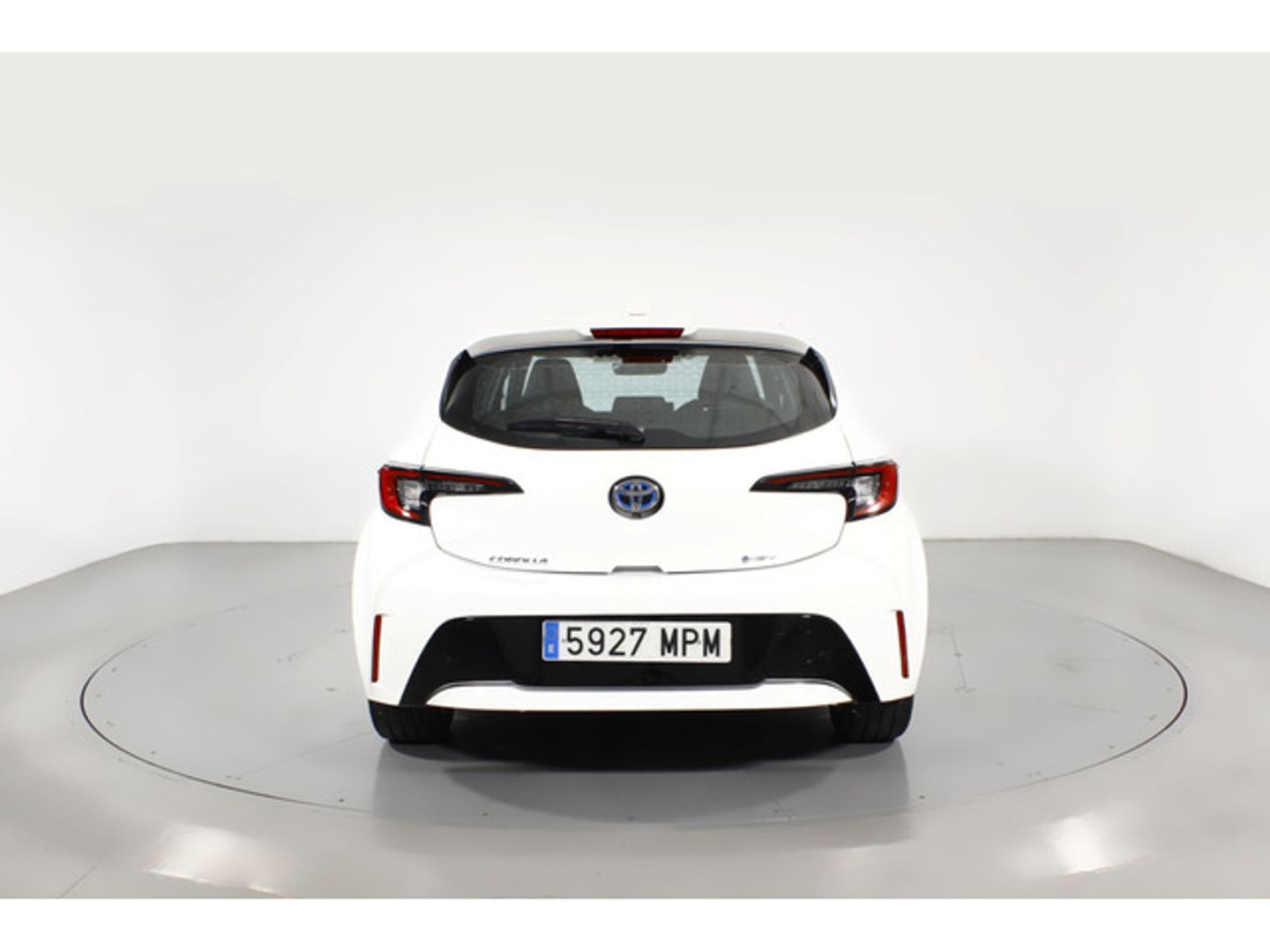 Toyota Corolla 140H Active Plus 103 kW (140 CV) Blanco Sedan