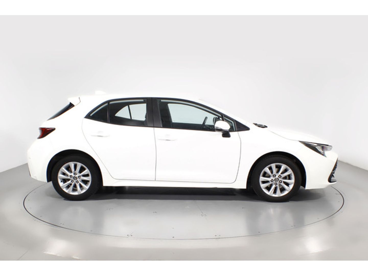 Toyota Corolla 140H Active Plus 103 kW (140 CV) Blanco Sedan