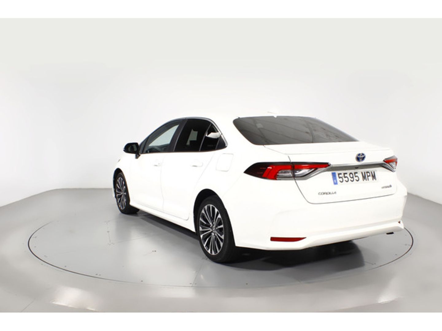 Toyota Corolla 140H Style 103 kW (140 CV) Blanco Sedan