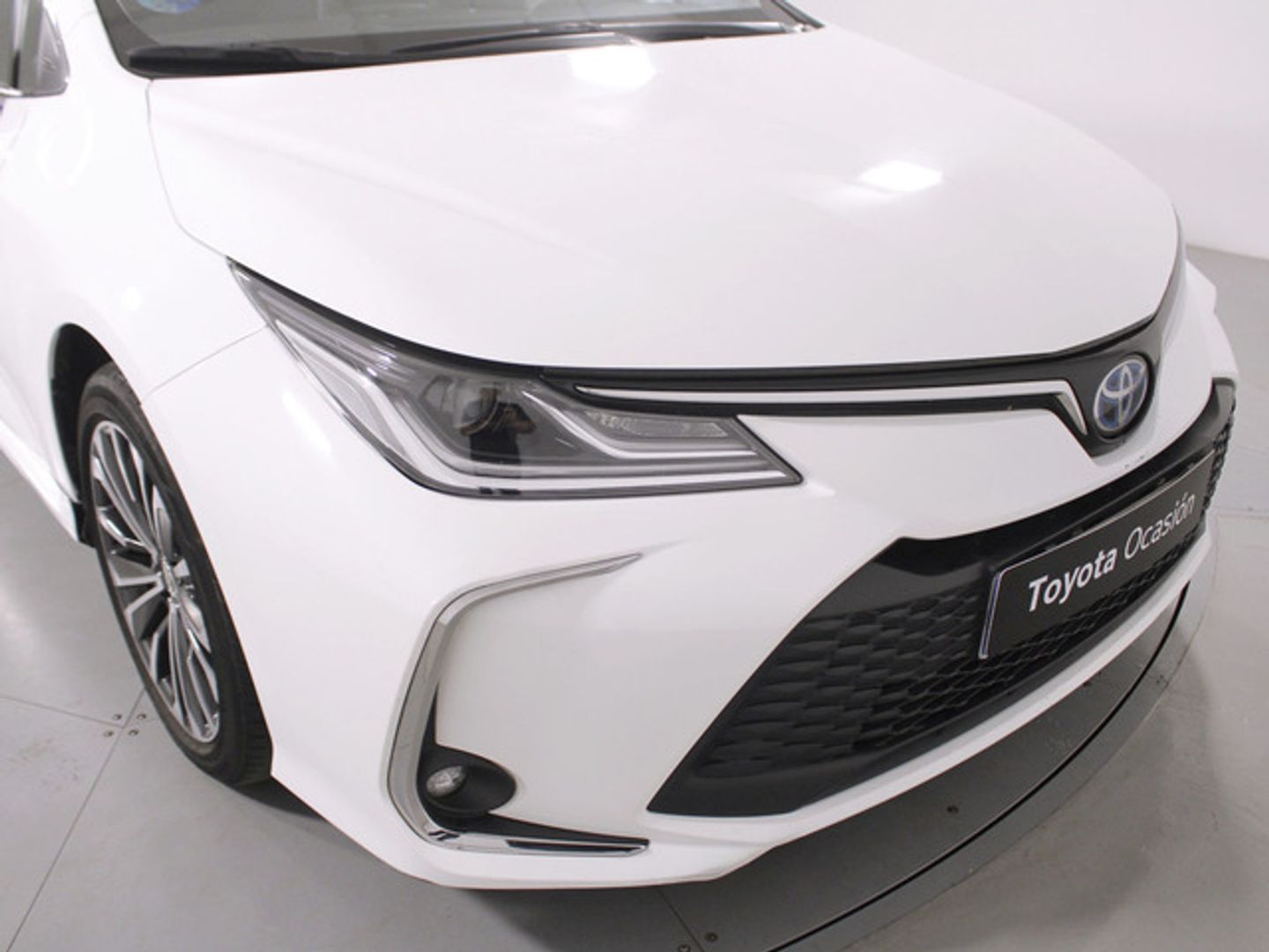 Toyota Corolla 140H Style 103 kW (140 CV) Blanco Sedan