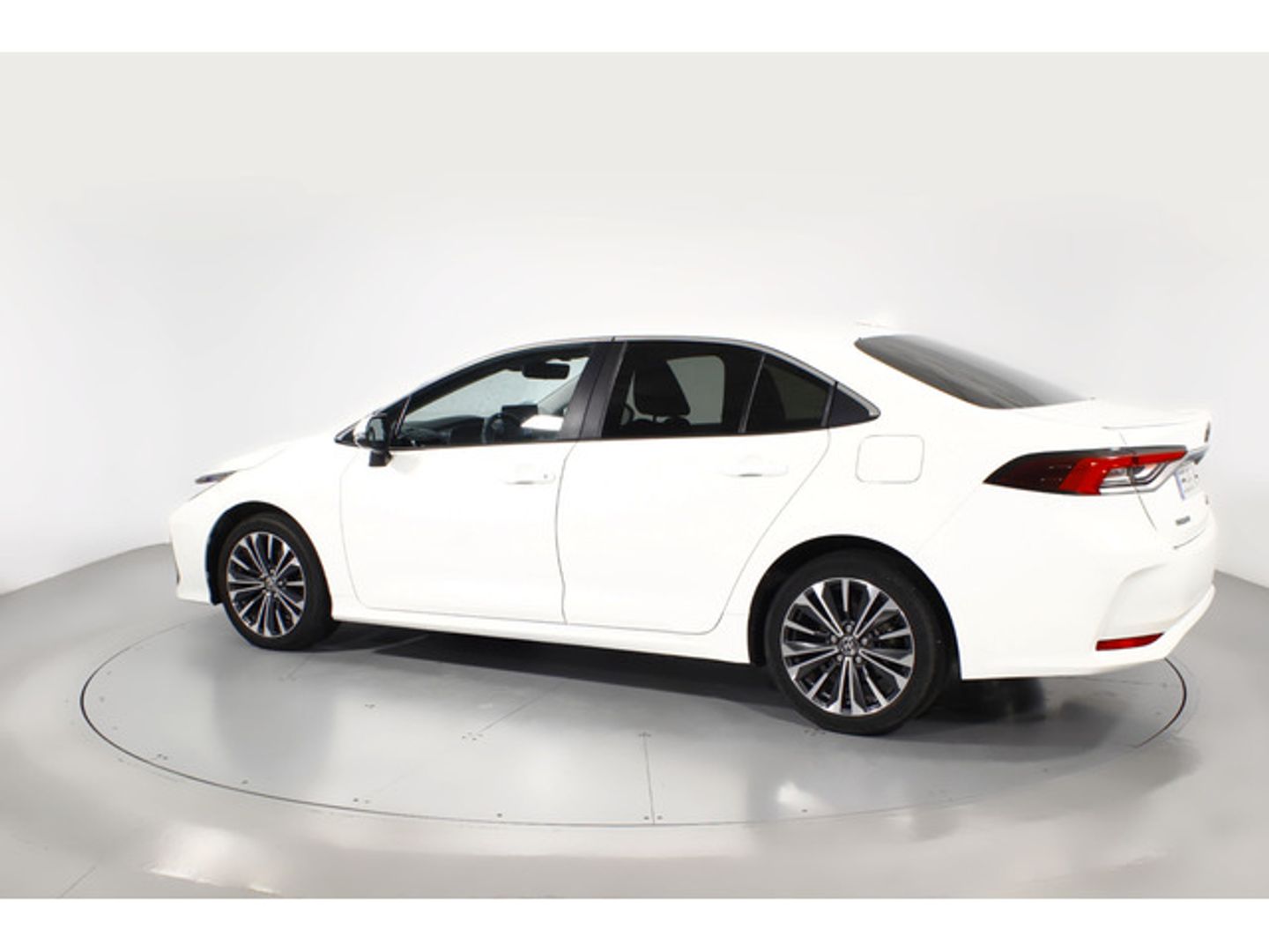 Toyota Corolla 140H Style 103 kW (140 CV) Blanco Sedan