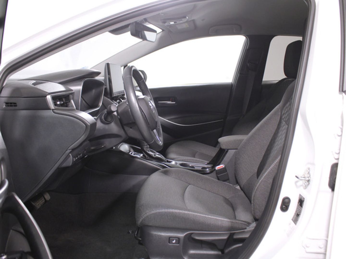 Toyota Corolla 140H Style 103 kW (140 CV) Blanco Sedan