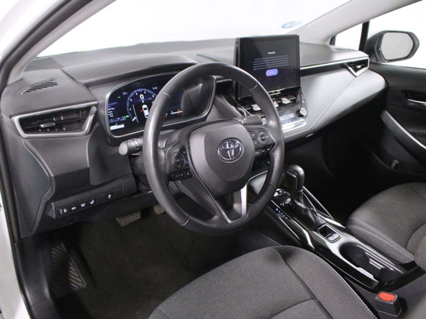 Toyota Corolla 140H Style 103 kW (140 CV) Blanco Sedan