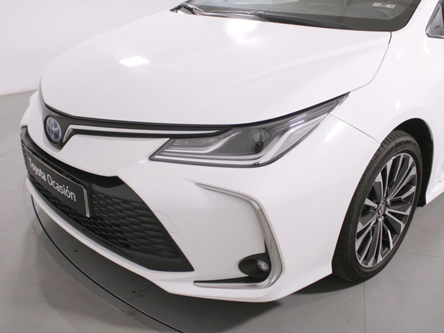 Toyota Corolla 140H Style 103 kW (140 CV) Blanco Sedan
