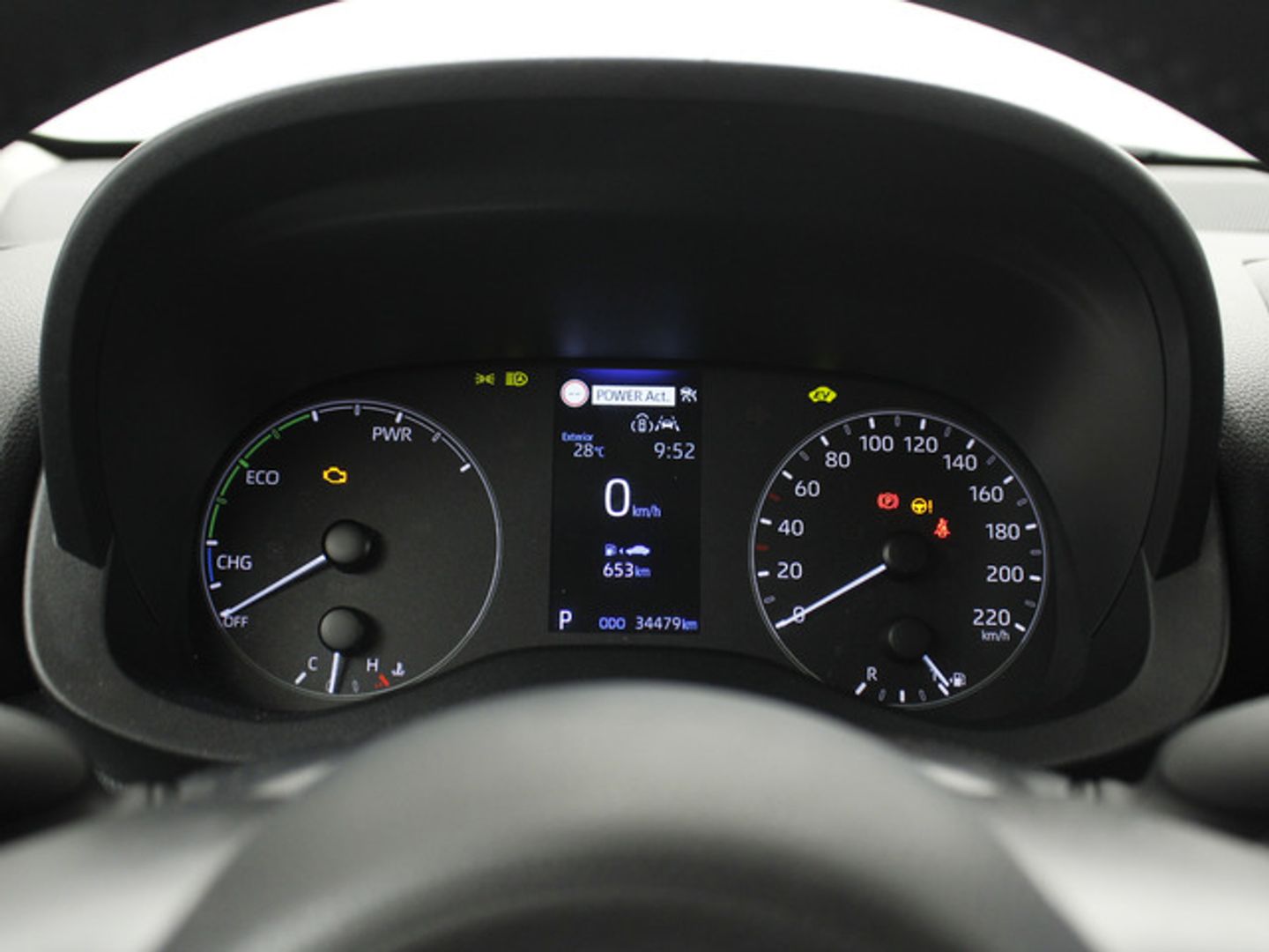 Toyota Yaris 120H Active Plus 85 kW (116 CV) Rojo Sedan