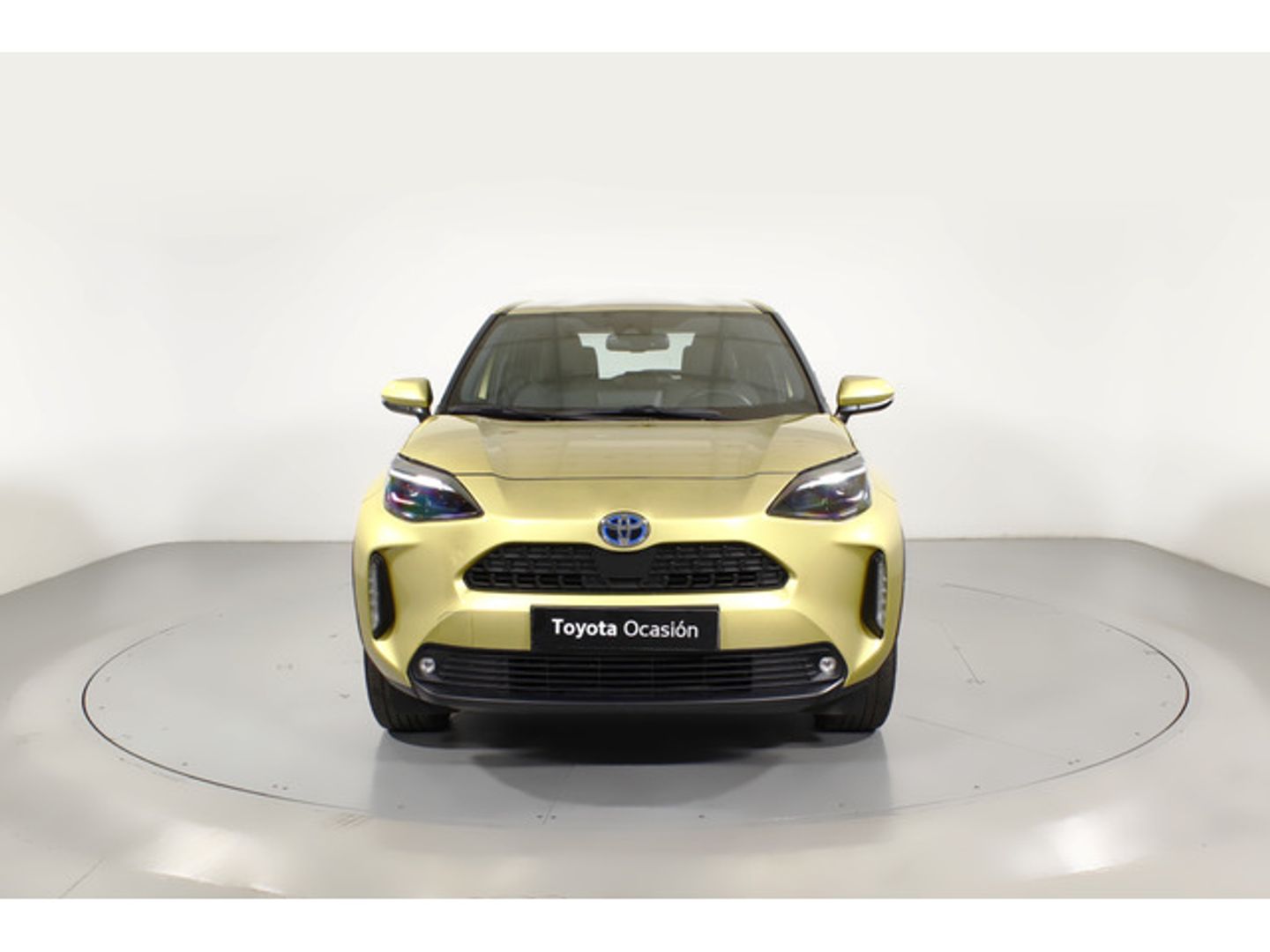 Toyota Yaris Cross 120H Active Tech 85 kW (116 CV) Oro All Terrain / Pick-up