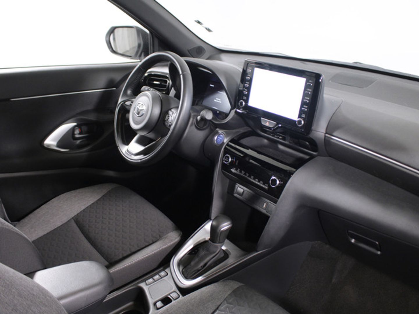 Toyota Yaris Cross 120H Active Tech 85 kW (116 CV) Blanco All Terrain / Pick-up