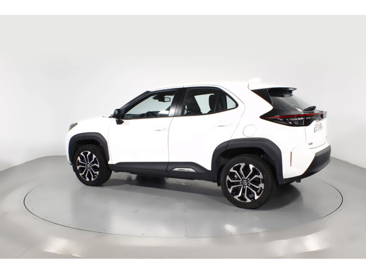 Toyota Yaris Cross 120H Active Tech 85 kW (116 CV) Blanco All Terrain / Pick-up