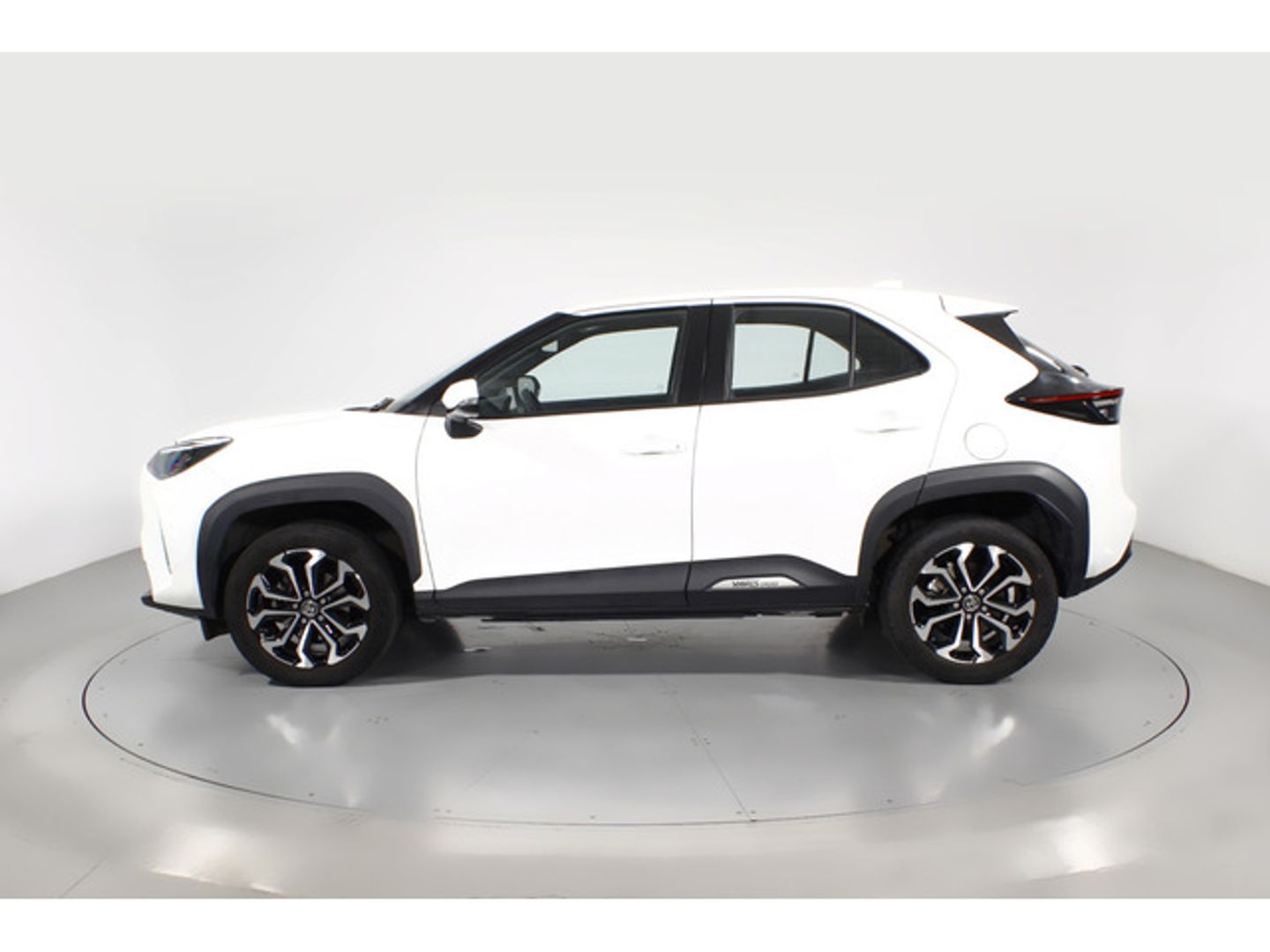 Toyota Yaris Cross 120H Active Tech 85 kW (116 CV) Blanco All Terrain / Pick-up