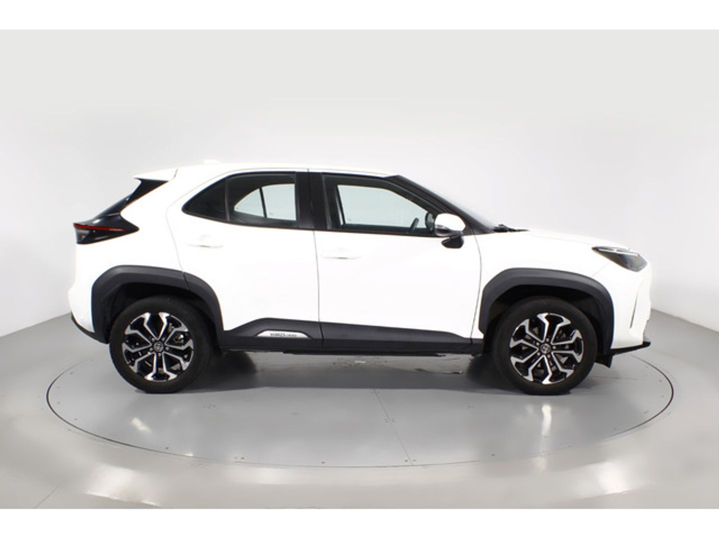 Toyota Yaris Cross 120H Active Tech 85 kW (116 CV) Blanco All Terrain / Pick-up