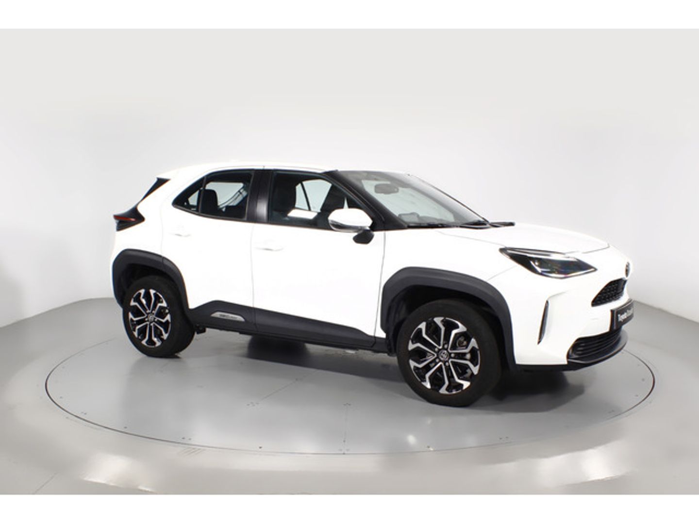 Toyota Yaris Cross 120H Active Tech 85 kW (116 CV) Blanco All Terrain / Pick-up