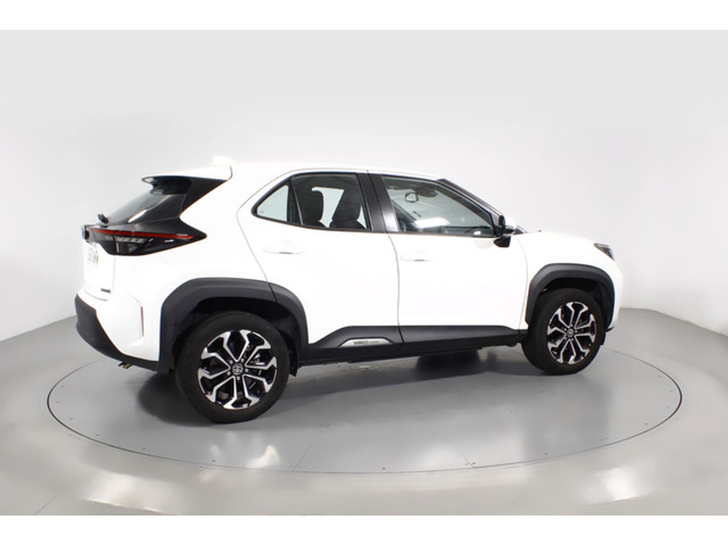Toyota Yaris Cross 120H Active Tech 85 kW (116 CV) Blanco All Terrain / Pick-up
