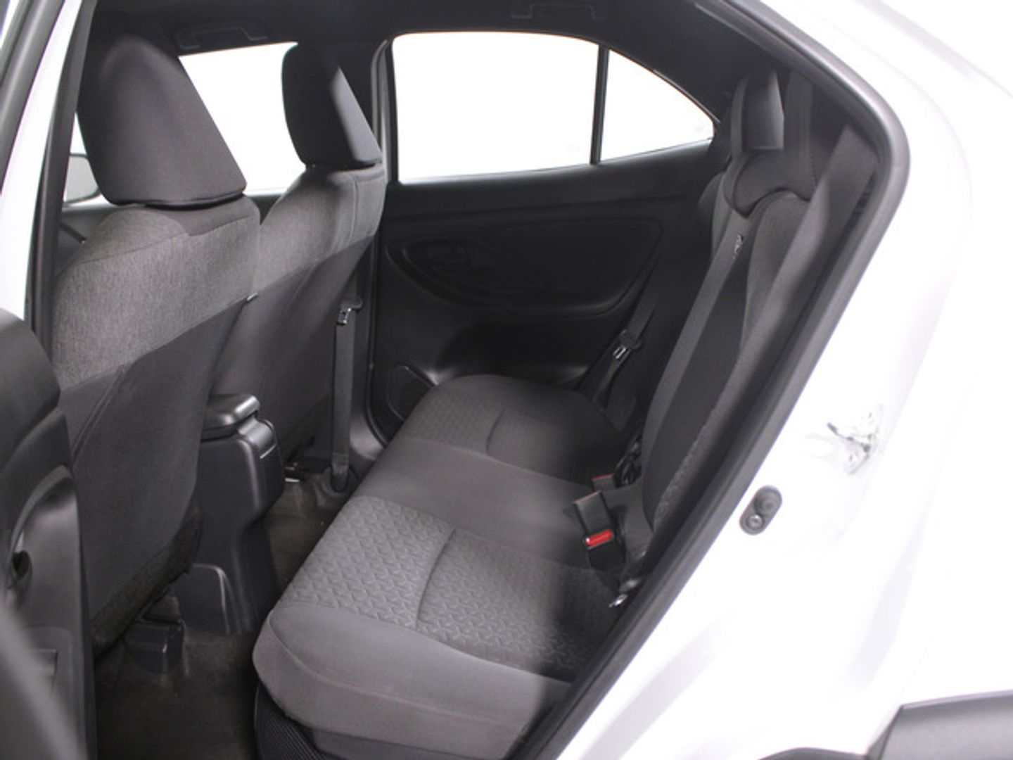 Toyota Yaris Cross 120H Active Tech 85 kW (116 CV) Blanco All Terrain / Pick-up