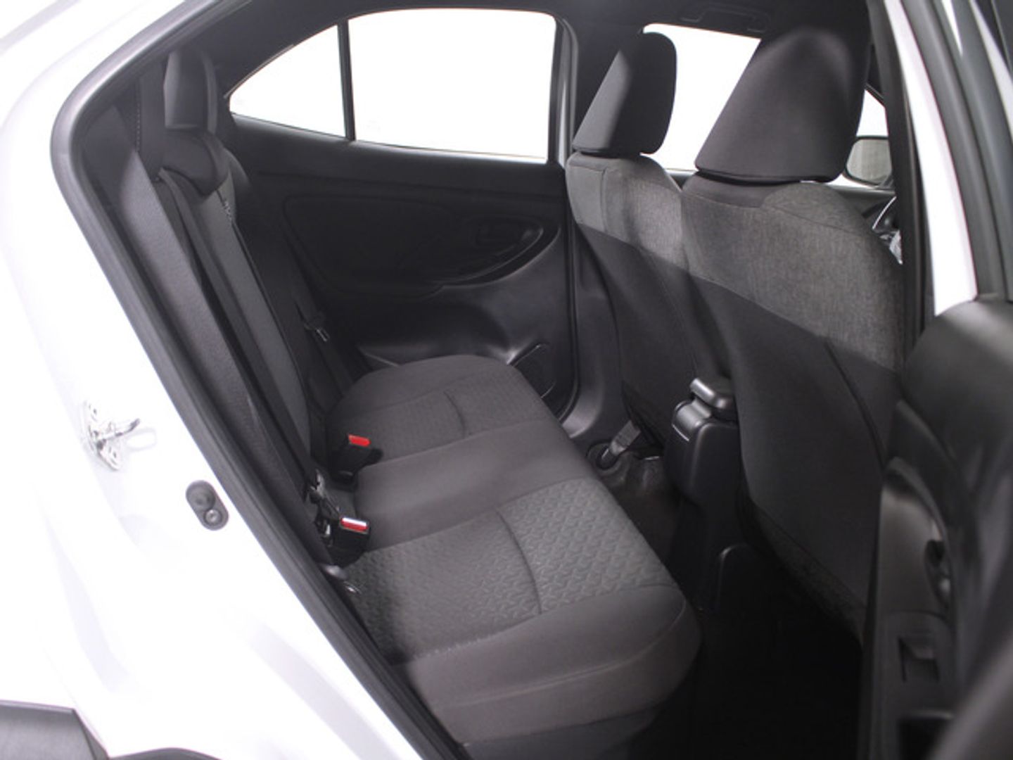 Toyota Yaris Cross 120H Active Tech 85 kW (116 CV) Blanco All Terrain / Pick-up