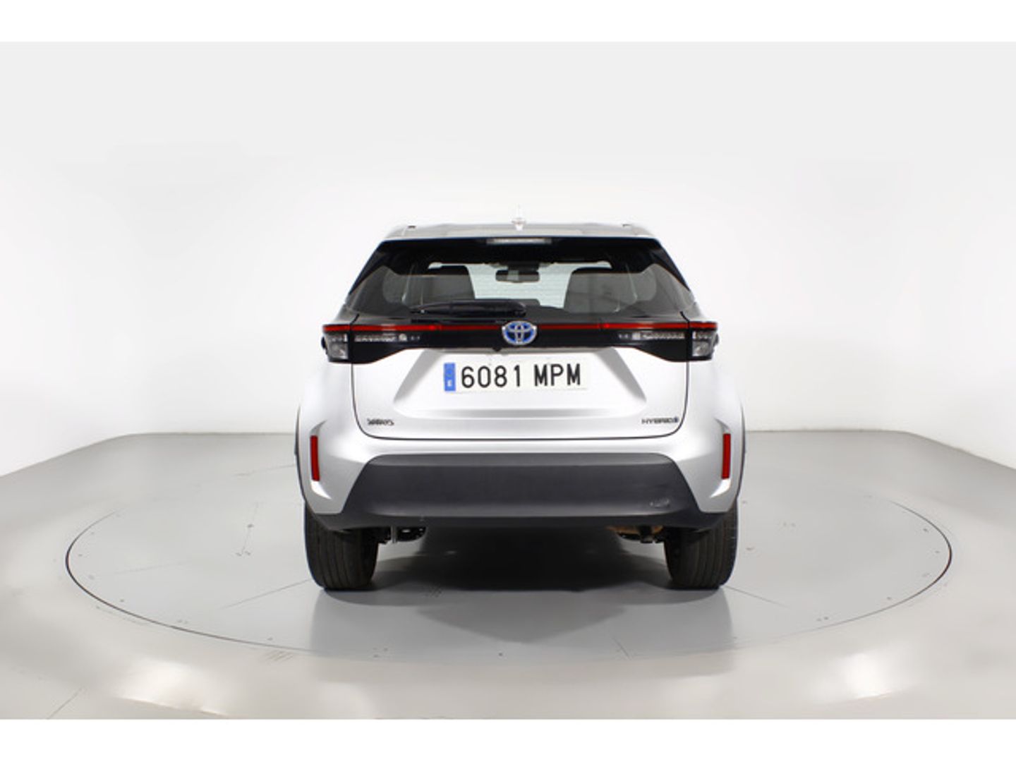 Toyota Yaris Cross 120H Active Tech 85 kW (116 CV) Gris Plata All Terrain / Pick-up