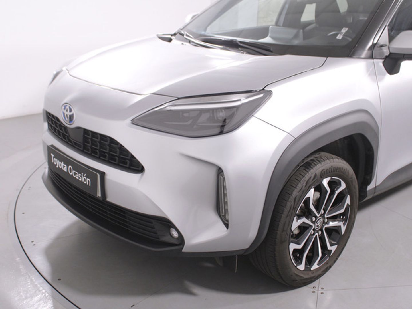 Toyota Yaris Cross 120H Active Tech 85 kW (116 CV) Gris Plata All Terrain / Pick-up