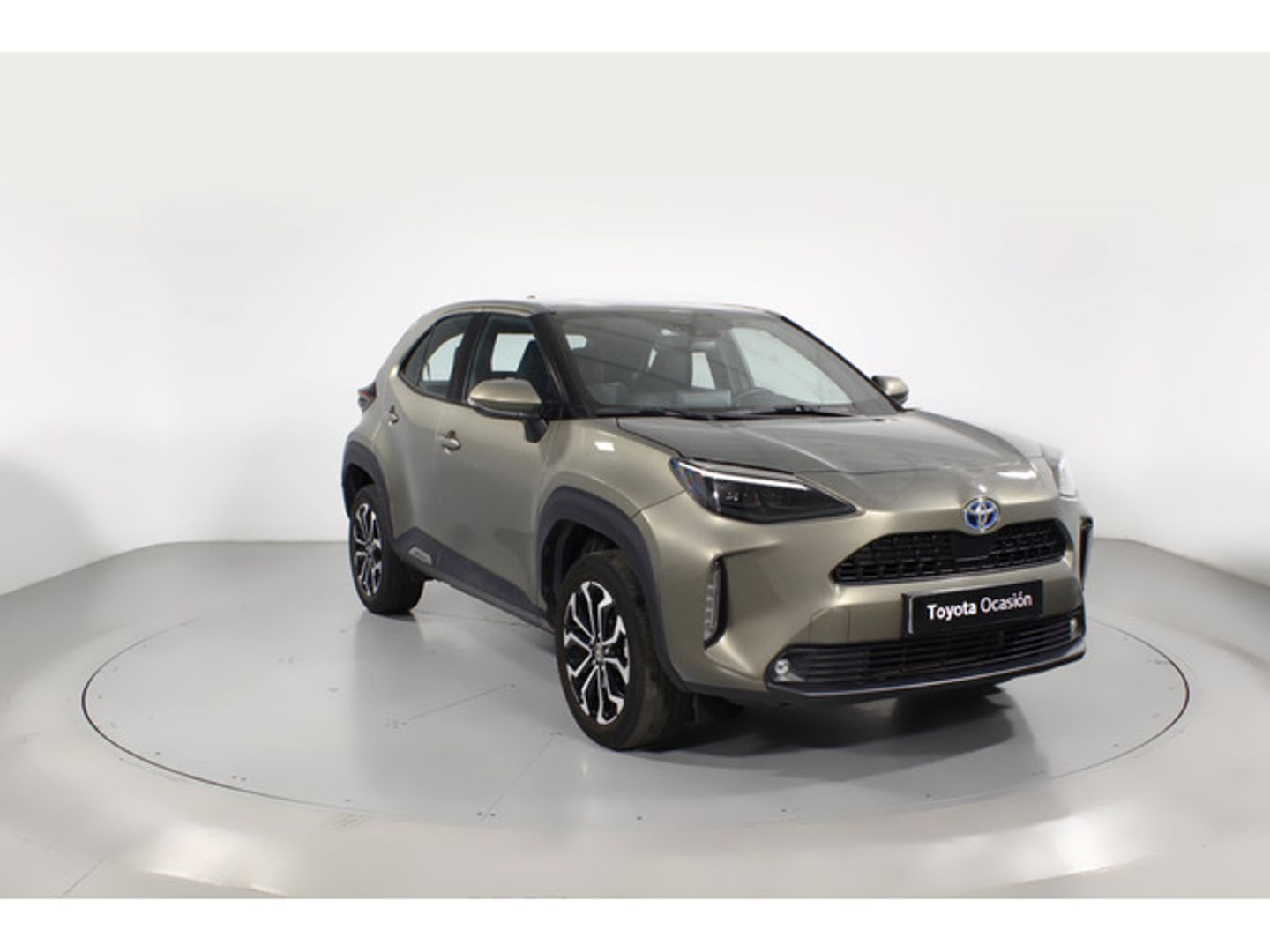 Toyota Yaris Cross 120H Active Tech 85 kW (116 CV) Marrón All Terrain / Pick-up