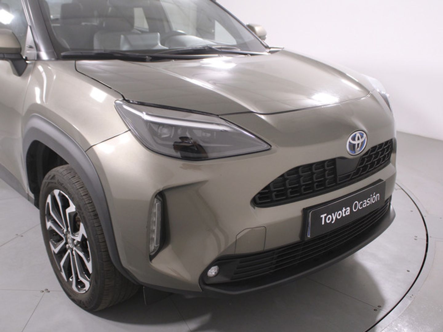 Toyota Yaris Cross 120H Active Tech 85 kW (116 CV) Marrón All Terrain / Pick-up