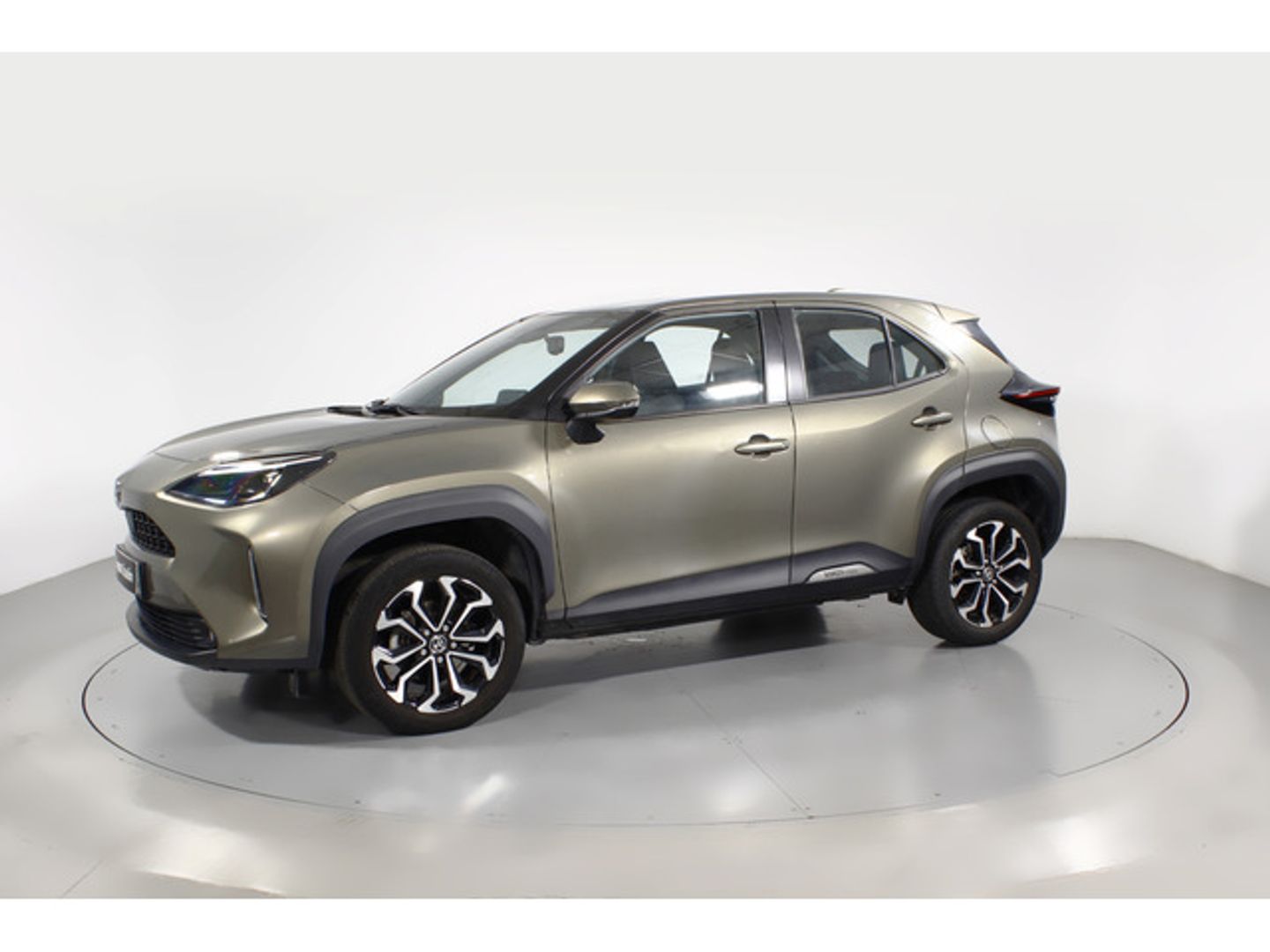 Toyota Yaris Cross 120H Active Tech 85 kW (116 CV) Marrón All Terrain / Pick-up