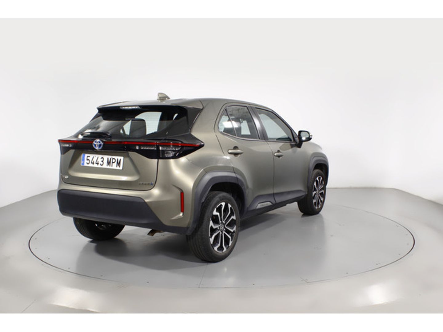 Toyota Yaris Cross 120H Active Tech 85 kW (116 CV) Marrón All Terrain / Pick-up