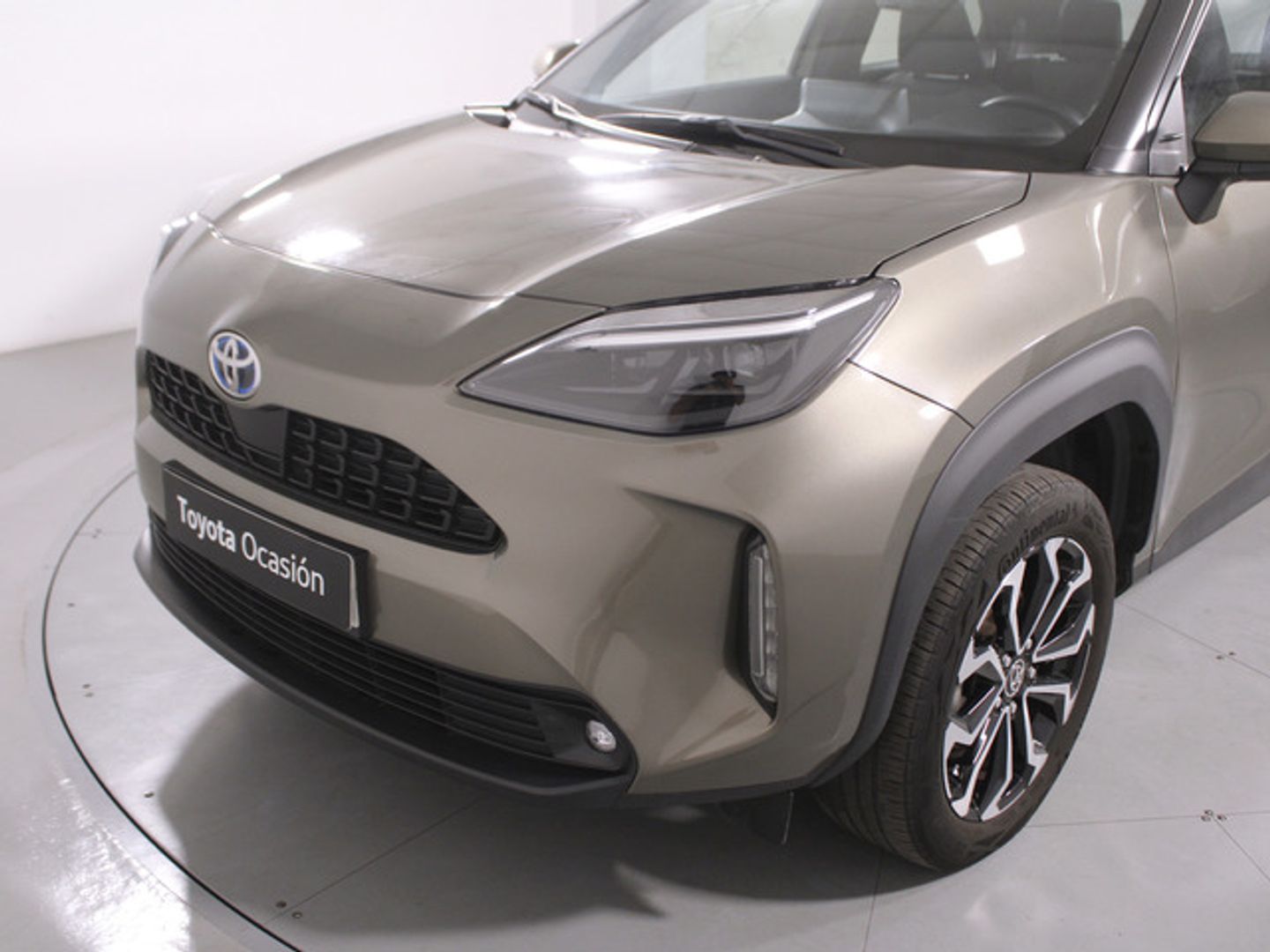 Toyota Yaris Cross 120H Active Tech 85 kW (116 CV) Marrón All Terrain / Pick-up