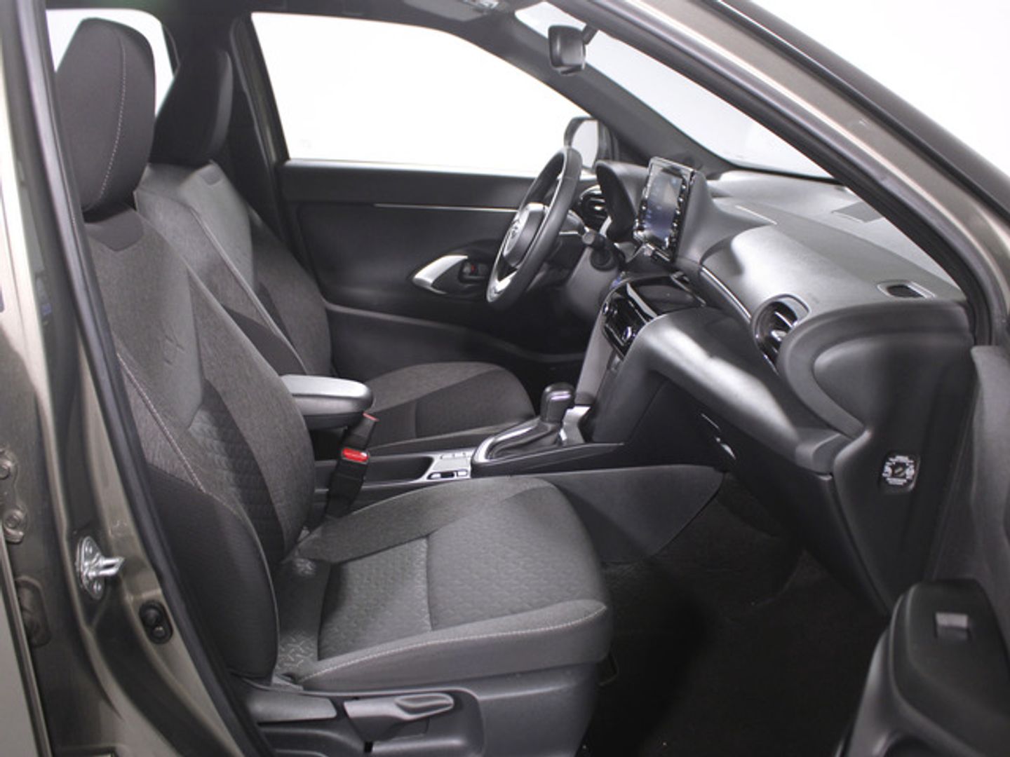 Toyota Yaris Cross 120H Active Tech 85 kW (116 CV) Marrón All Terrain / Pick-up