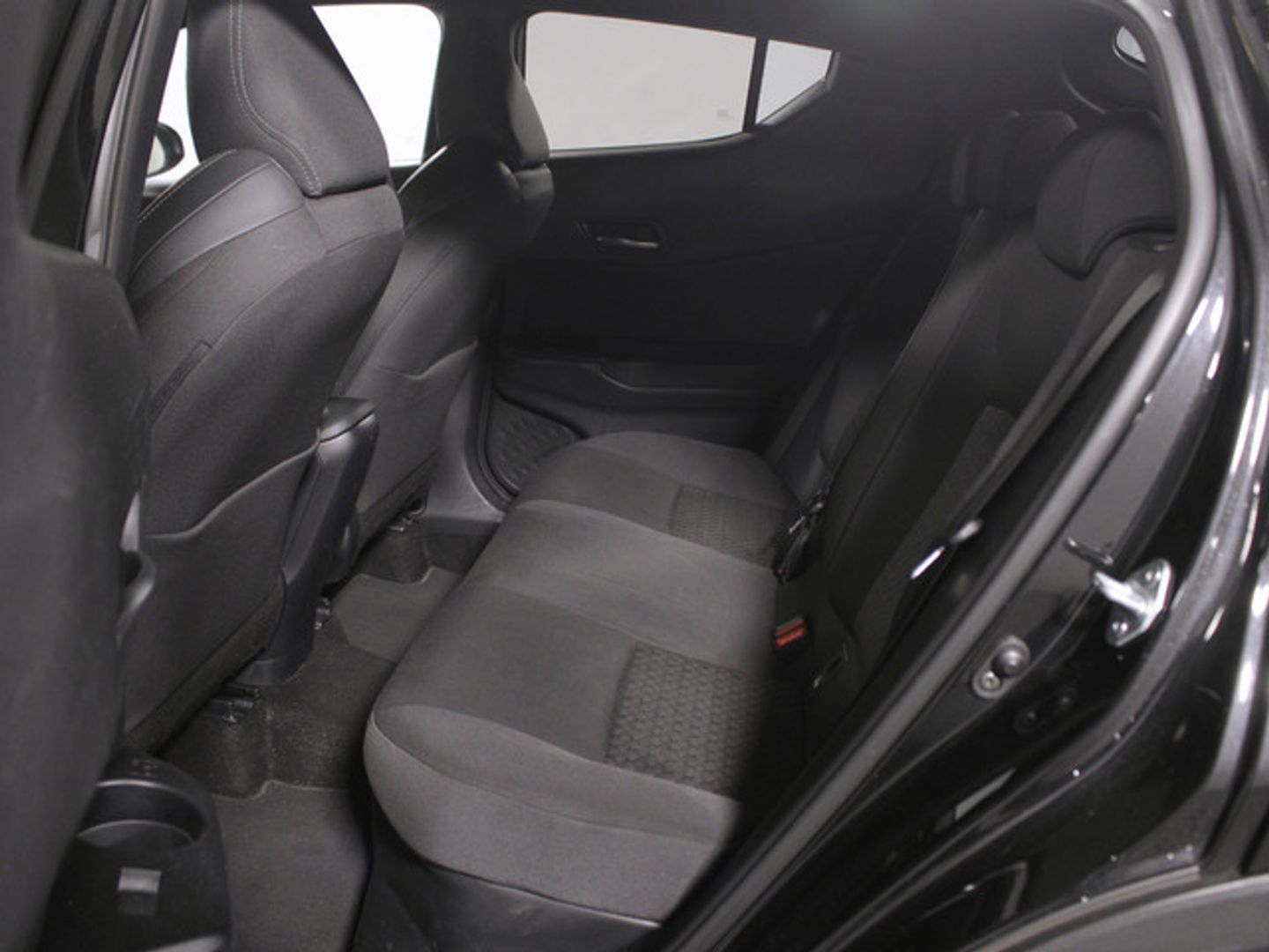 Toyota C-HR 180H Advance 135 kW (184 CV) Negro SUV