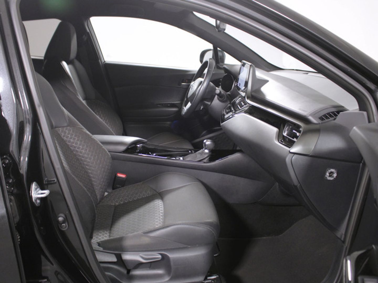 Toyota C-HR 180H Advance 135 kW (184 CV) Negro SUV