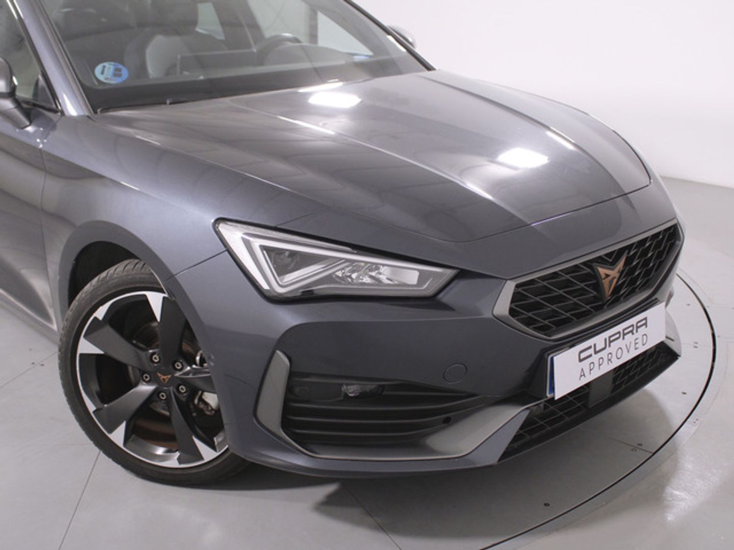 CUPRA León 1.5 eTSI DSG 110 kW (150 CV) Gris Sedan