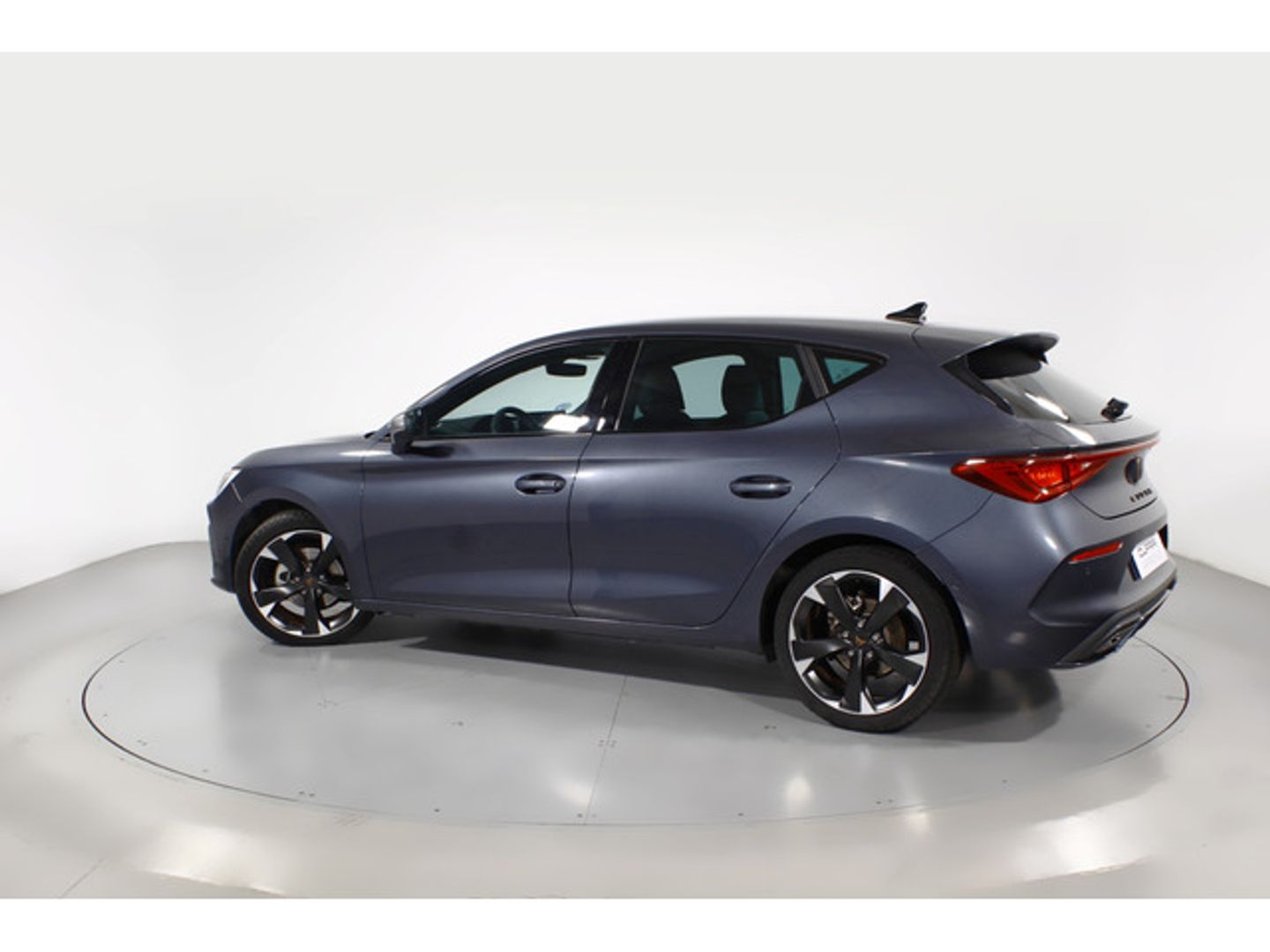 CUPRA León 1.5 eTSI DSG 110 kW (150 CV) Gris Sedan