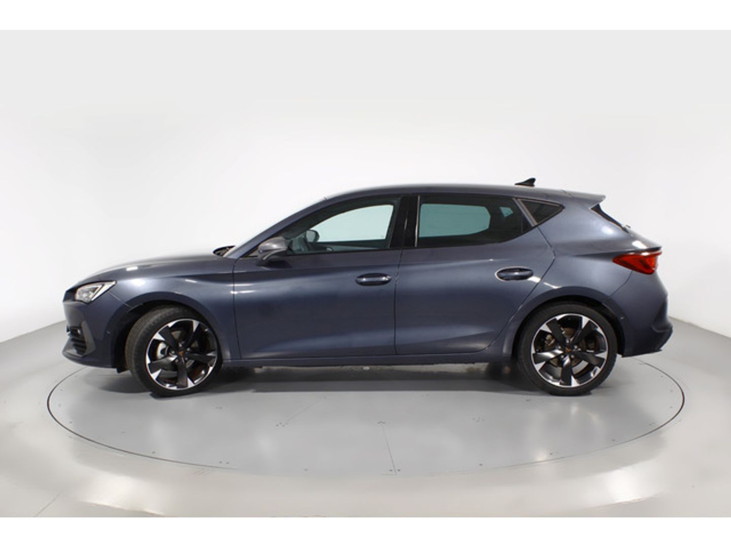 CUPRA León 1.5 eTSI DSG 110 kW (150 CV) Gris Sedan