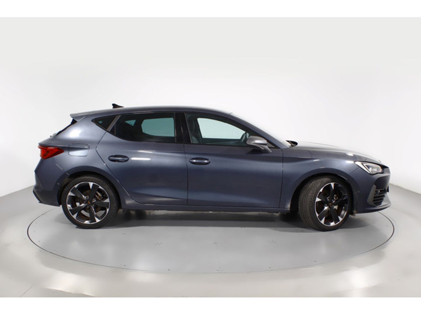 CUPRA León 1.5 eTSI DSG 110 kW (150 CV) Gris Sedan
