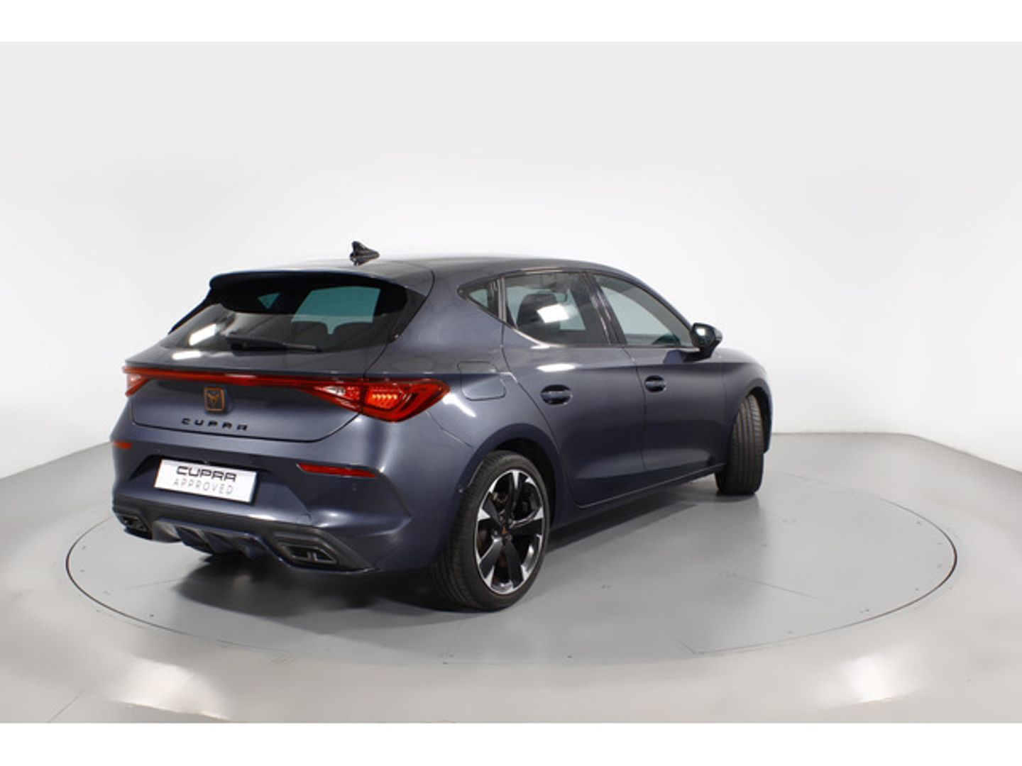 CUPRA León 1.5 eTSI DSG 110 kW (150 CV) Gris Sedan