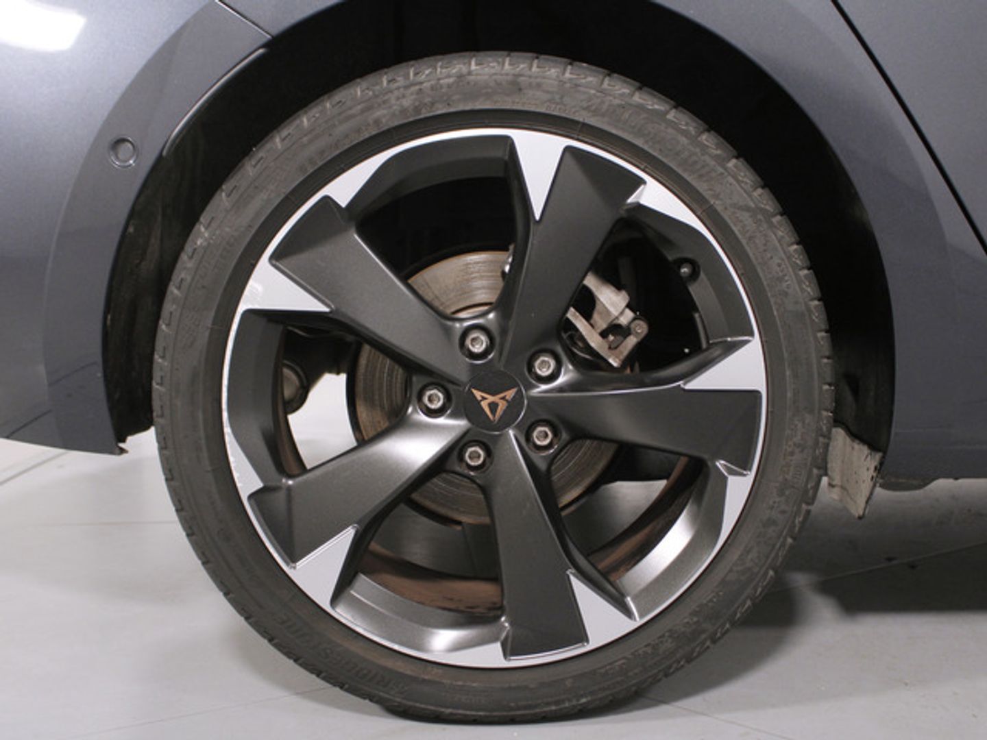 CUPRA León 1.5 eTSI DSG 110 kW (150 CV) Gris Sedan
