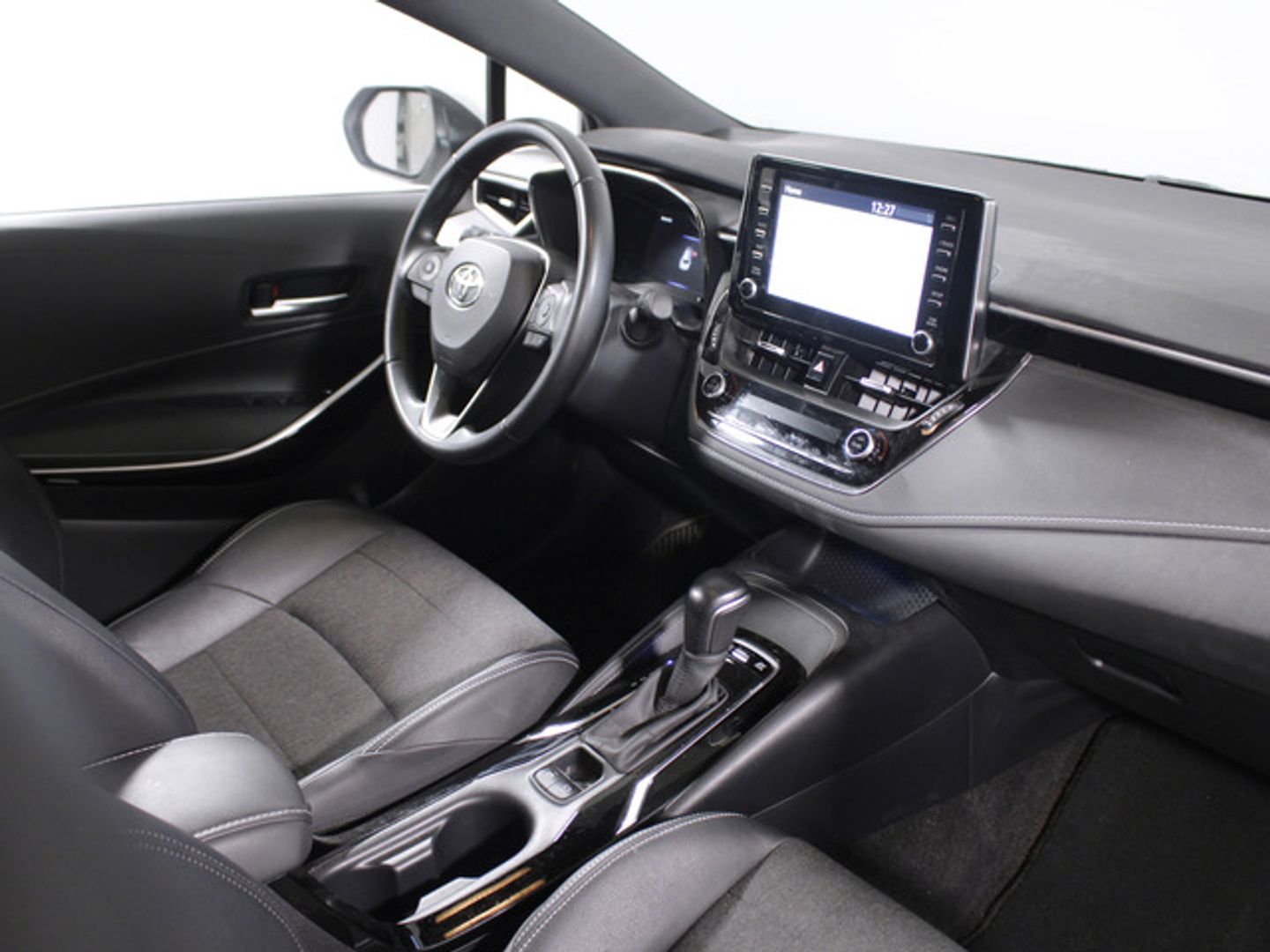 Toyota Corolla Touring Sport 125H Style E-CVT 90 kW (122 CV) Blanco Familiar