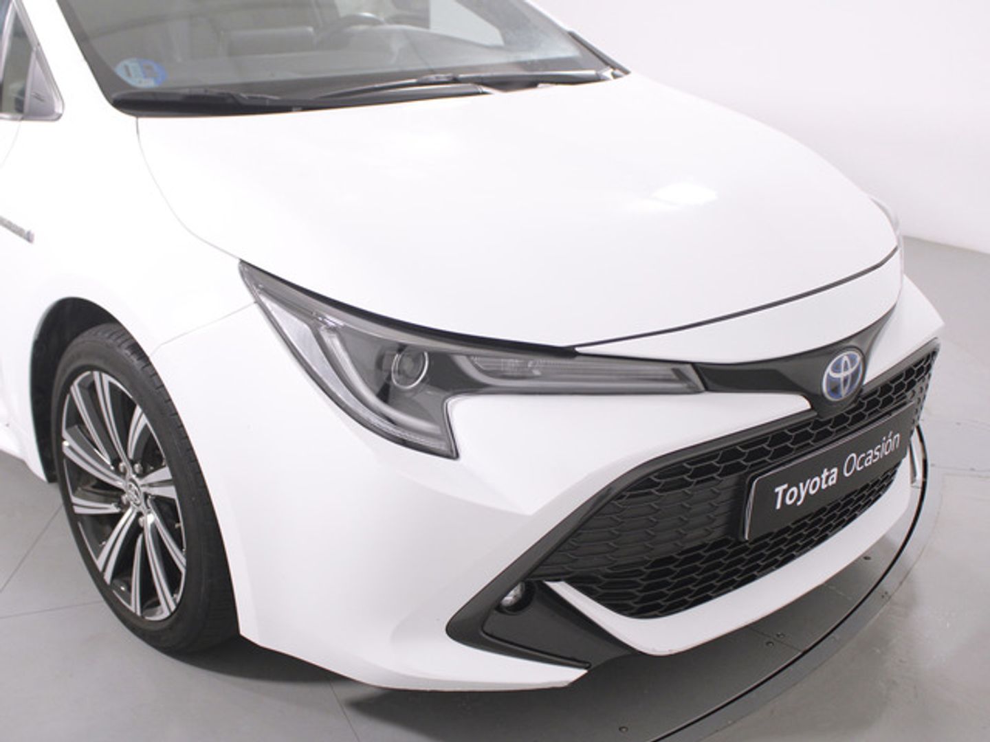 Toyota Corolla Touring Sport 125H Style E-CVT 90 kW (122 CV) Blanco Familiar